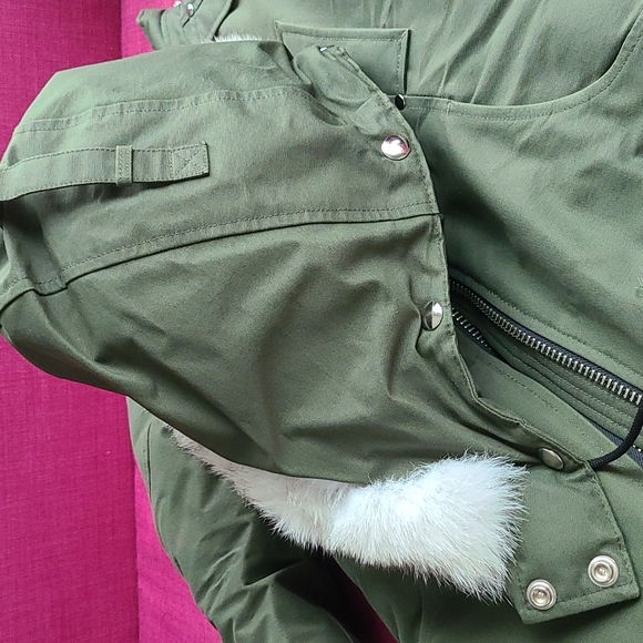 Authentic Moose Knuckles Beaver Bomber short jacket XS military green - Picture 14 of 16